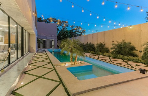 Merida House | La Casa Negra ¡incluye kit de Bienvenida!