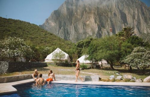 Hidalgo Other | La Posada en el Potrero Chico