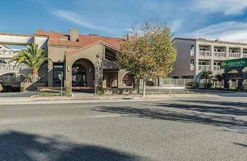 Millbrae Hotel | La Quinta by Wyndham San Francisco Airport West Millbrae FREE AIRPORT SHUTTLE