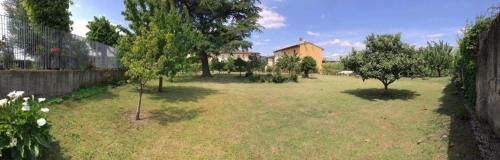 Campi Bisenzio Hotel | La Rosa Garden