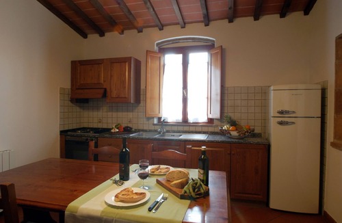 Montaione Apartment | La Valle 6 - Apartment with pool