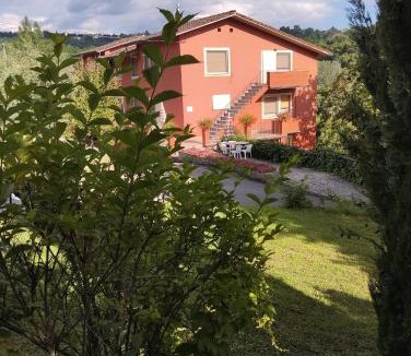 Mologno House | La Vignola