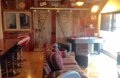 Frontenac House | Lake Front Residence Directly on the Water