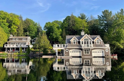 Muskoka Lakes House | Lake Joe Dreaming - your Muskoka home away from home!