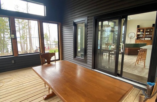 Georgian Bluffs Cottage | Lakefront Contemporary Cottage designed for relaxation and family fun alike!