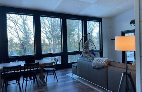 Carling Cottage | LakeHaven: New, inspired, monthly retreat