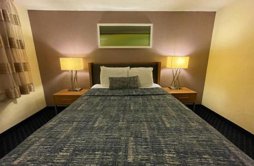 Wakefield Hotel | Lakeside Inn