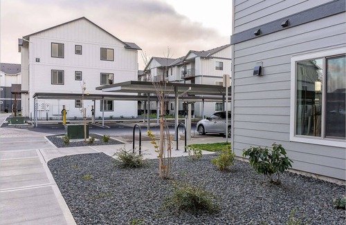 Woodburn Apartment | Landing | Amazing 2BD, Clubhouse, Pool