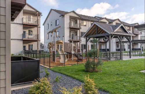 Woodburn Apartment | Landing Apartments - Woodburn