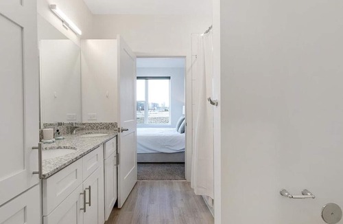 Blue Ash Apartment | Landing at The Approach at Summit Park - 3 Bedrooms in Downtown Blue Ash