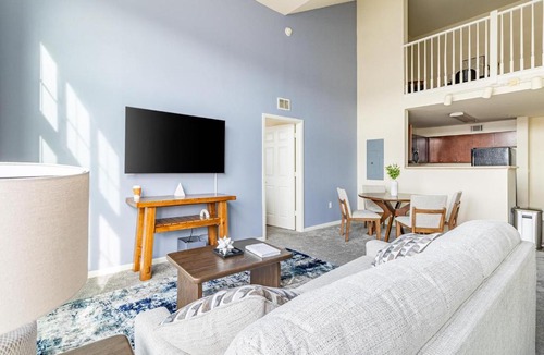 West New Haven Apartment | Landing Chic 2BD Gym