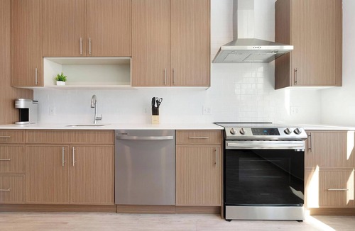 Hyattsville Apartment | Landing | Stunning 1BD, Game Room, Pool