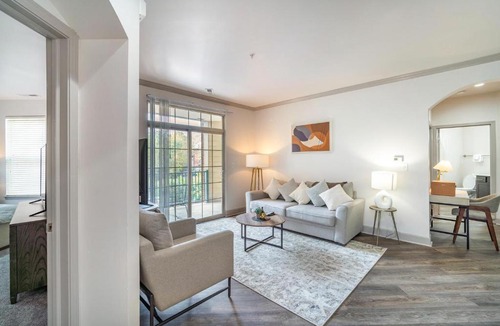 Corryville Apartment | Landing Stylish 2BD Pool Clubhouse