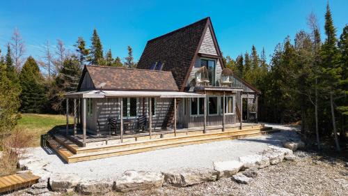Tobermory House | Lands End Private Tobermory Waterfront Escape