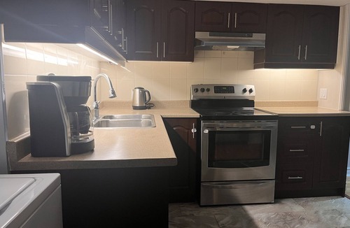 Mount Pleasant Apartment | Large and cozy 2 bedroom bast apt
