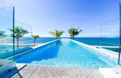 Las Glorias Apartment | Large Beach Front 2bed/2bath Condo: Save $50+/nt!
