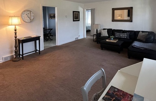 Tiffin Apartment | Large Family Owned Duplex