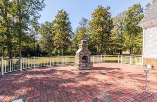 Mechanicsville House | Large, Victorian 5-bedroom house charming Mechanicsville