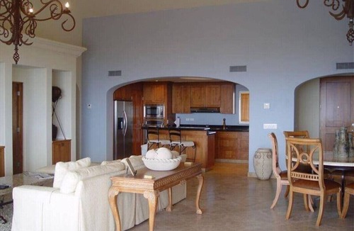 Zona Hotelera Condo | Las Mananitas 3BR Penthouse