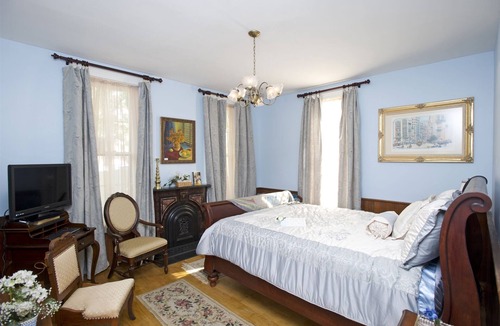 West Central House | LaSalle Guest House