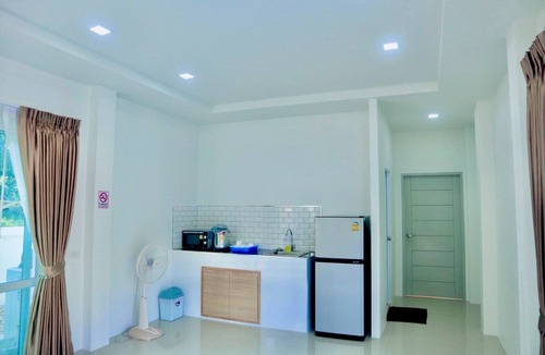 Khanom Villa | Le poulet poolvilla khanom
