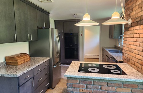 Lenox House | Lenox Interlude Stylish Retreat Views, Central Air, Walk to Town