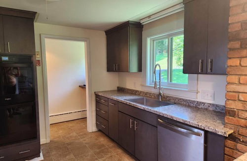 Lenox House | Lenox Interlude Stylish Retreat Views, Central Air, Walk to Town