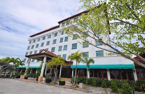 Suphan Buri Hotel | Lertthanee Hotel