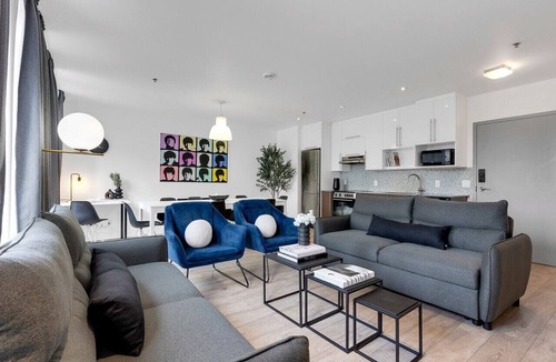 Downtown Montreal Apartment | LiV MTL Downtown Montreal Spacious Urban Suites