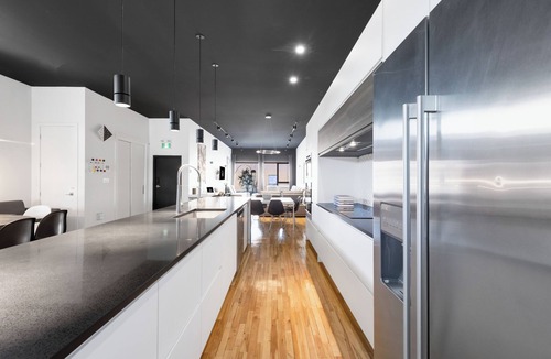 La Petite-Patrie Apartment | LiV MTL - Plaza