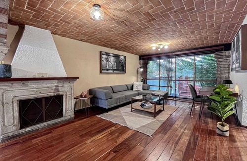 Del Carmen House | Live the City at the emblematic Coyoacan