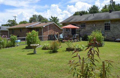 Inglewood House | Lively East Nashville Pad: Walk to Bars & Eateries