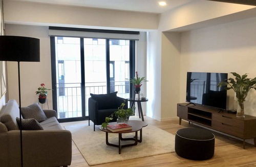 Granada Apartment | Livix Vera I Modern 1 Bed apartment in Mexico City