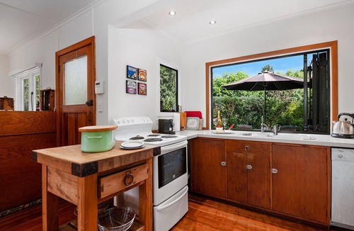 Hatepe House | Llieno - Lake Taupo Holiday Home