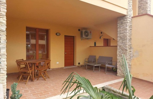 Puntone Apartment | Located in a quiet and pleasant setting a stone's throw from the sea
