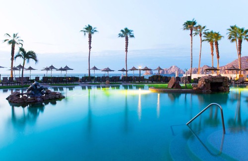 Los Cabos House | Located on the pristine medano beach