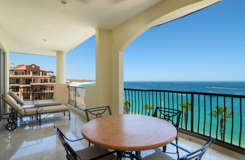 El Medano Ejidal Resort | Located on the pristine medrano beach