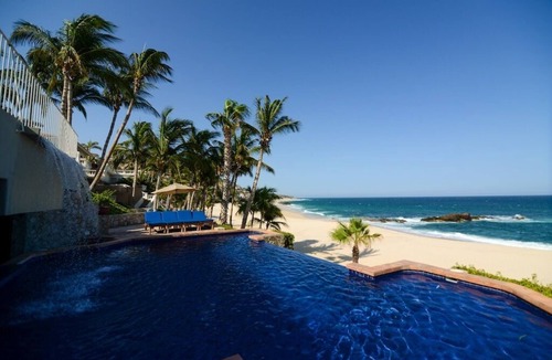 Rancho Cerro Colorado House | LOCATION! LOCATION! LOCATION! Ocean-front Villa