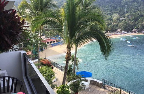 South Shore Hotel Area Condo | Location Location ,Condo with an exceptional ocean view.