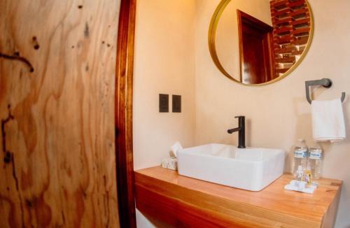 Zona Centro Apartment | LOFT MADERO 16