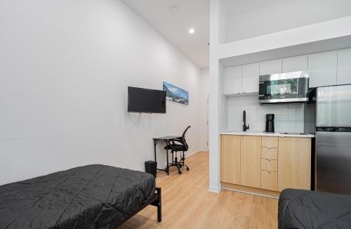 Montreal Apartment | Loft Studio & 2 Single Beds For 2 Guests with Parking