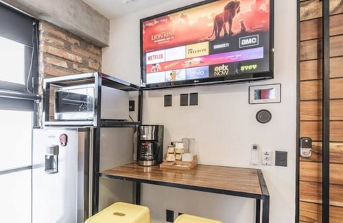 Alta Vista Apartment | Lofts on Basilio - Room 101