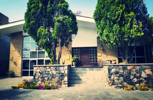 Ajijic House | Looking for the perfect escape from the city? This STUNNING lake home just hit the HOMEAWAY market and is only a few hrs. away your place.
