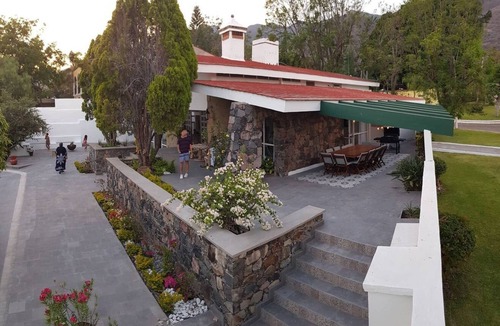 Ajijic House | Looking for the perfect escape from the city? This STUNNING lake home just hit the HOMEAWAY market and is only a few hrs. away your place.