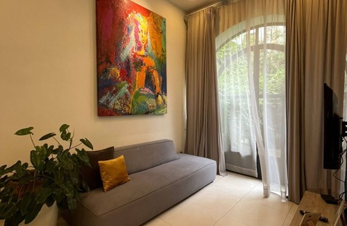 Americana Apartment | Los Arcos apartment with jacuzzi and A/C