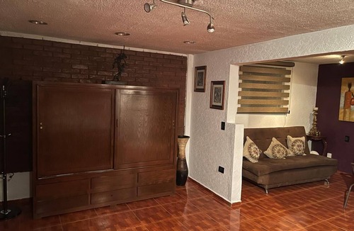 Historic Centre Apartment | Los Remedios Room