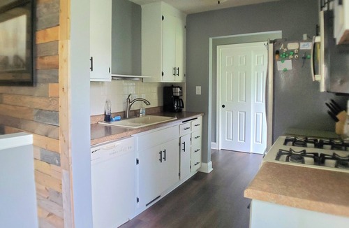 Saint Paul Park House | Lovely 3-bedroom house with AC in Saint Paul Park