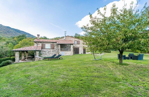 Montieri Apartment | Lovely apartment for 5 guests with WIFI, TV, terrace and pets allowed