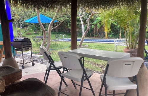 Malinalco House | Lovely bungalow with pool, great view, comfortable loft w/WiFi in Malinalco