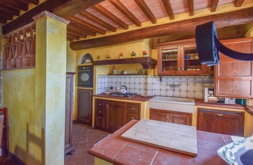 Camaiore House | Lovely home in Camaiore -LU- with WiFi